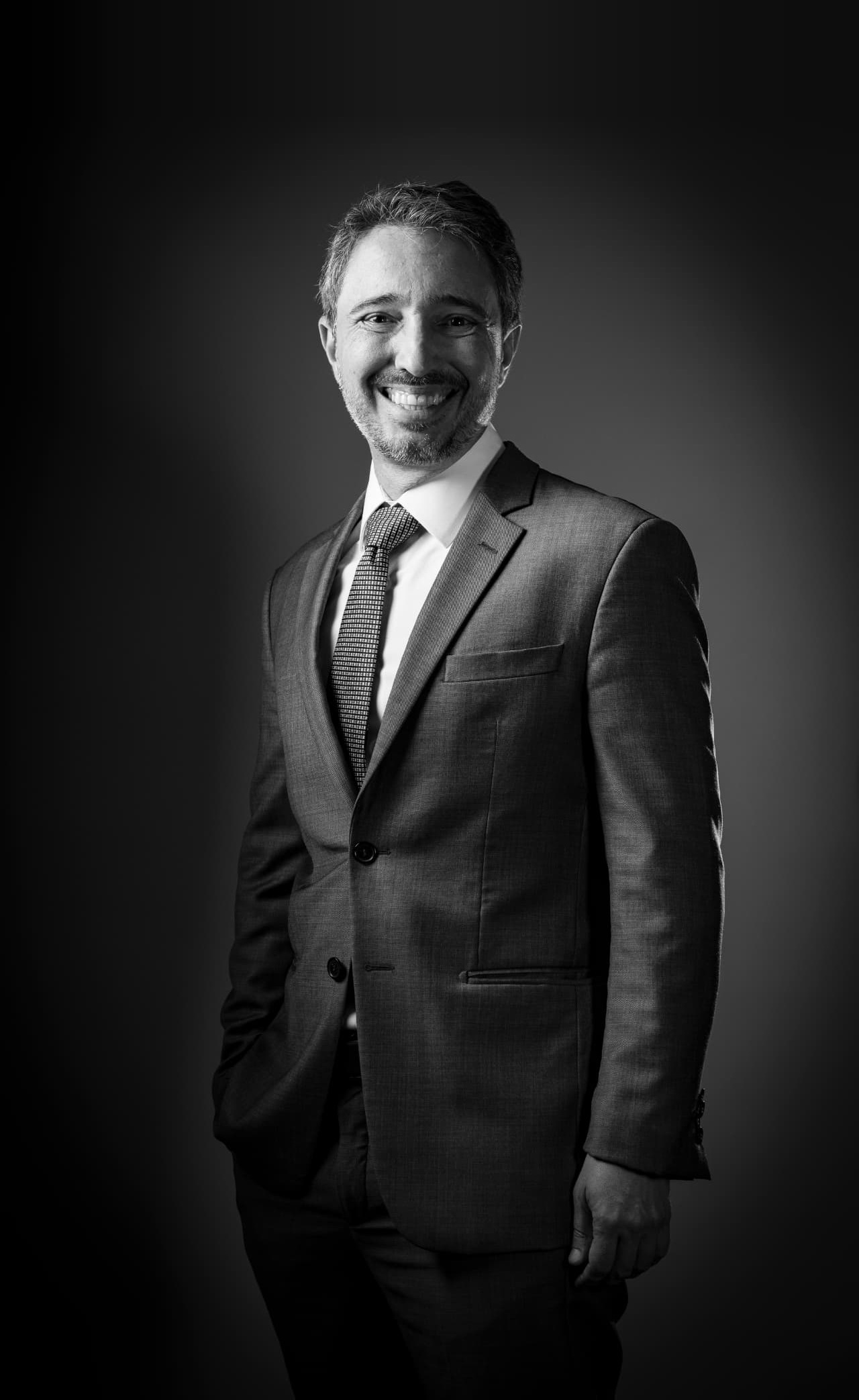 Paulo Henrique Franco Palhares — Elaboração, análise e revisão de contratos empresariais e comerciais — CDLP